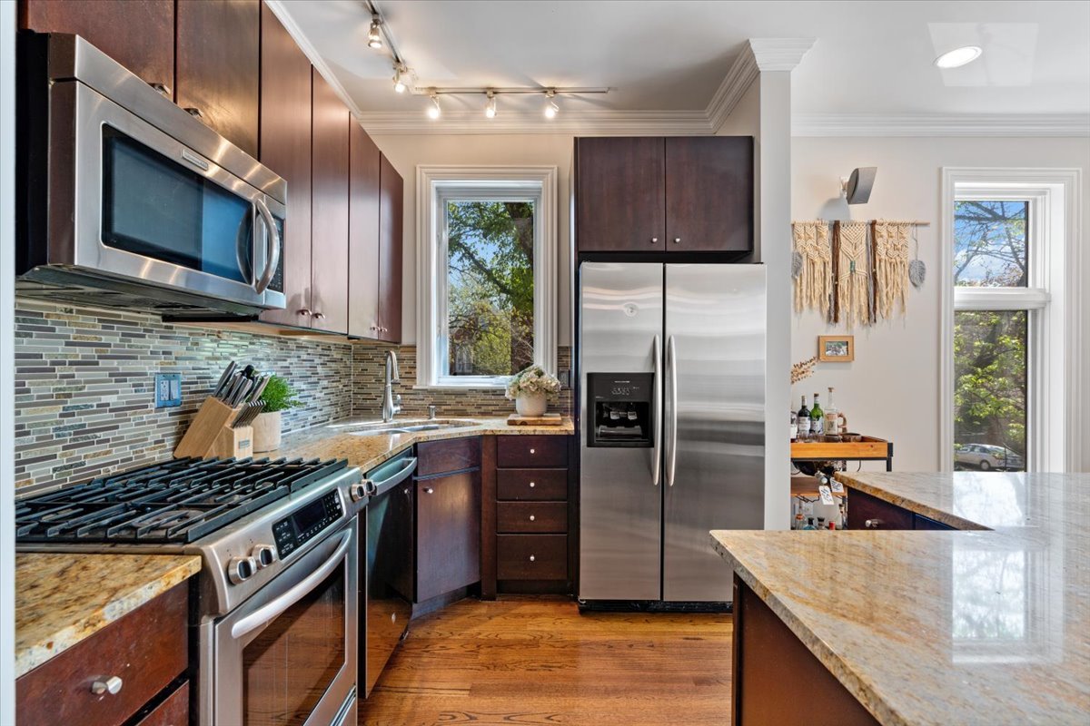 1934 West Thomas Street Chicago IL 60622