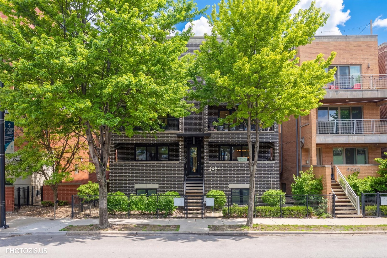 4956 North Western Avenue Chicago IL 60625
