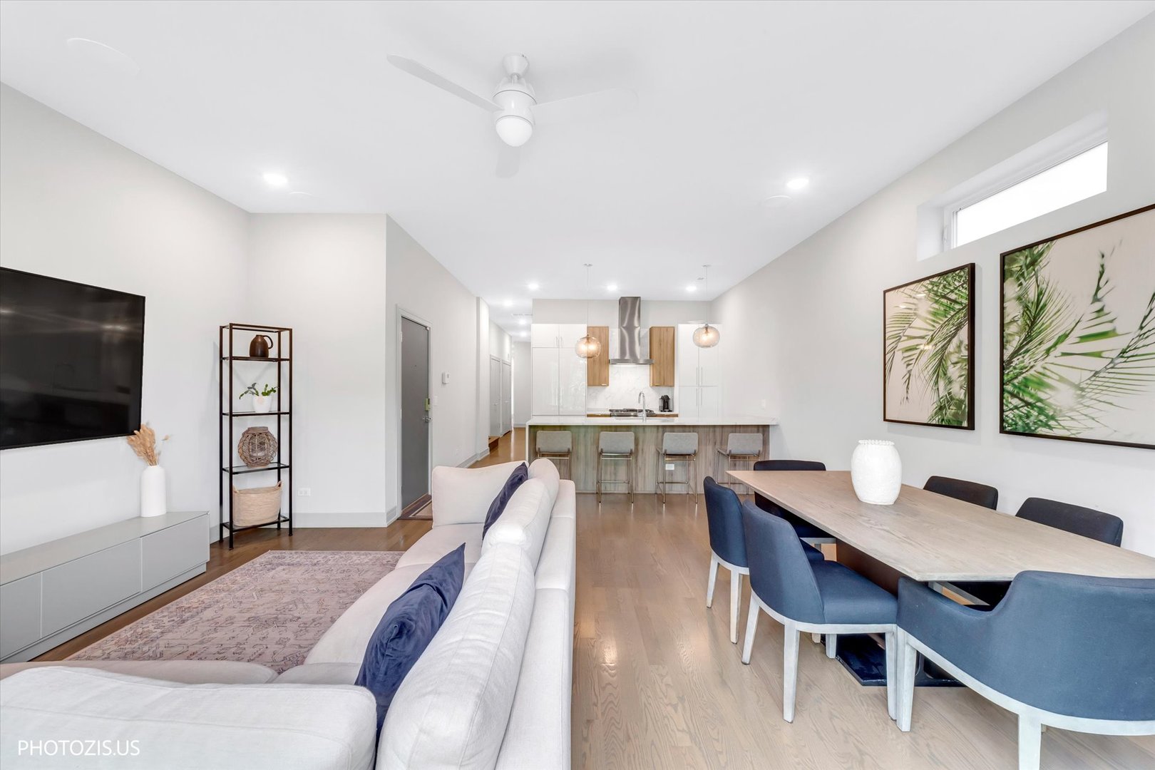 4956 North Western Avenue Chicago IL 60625