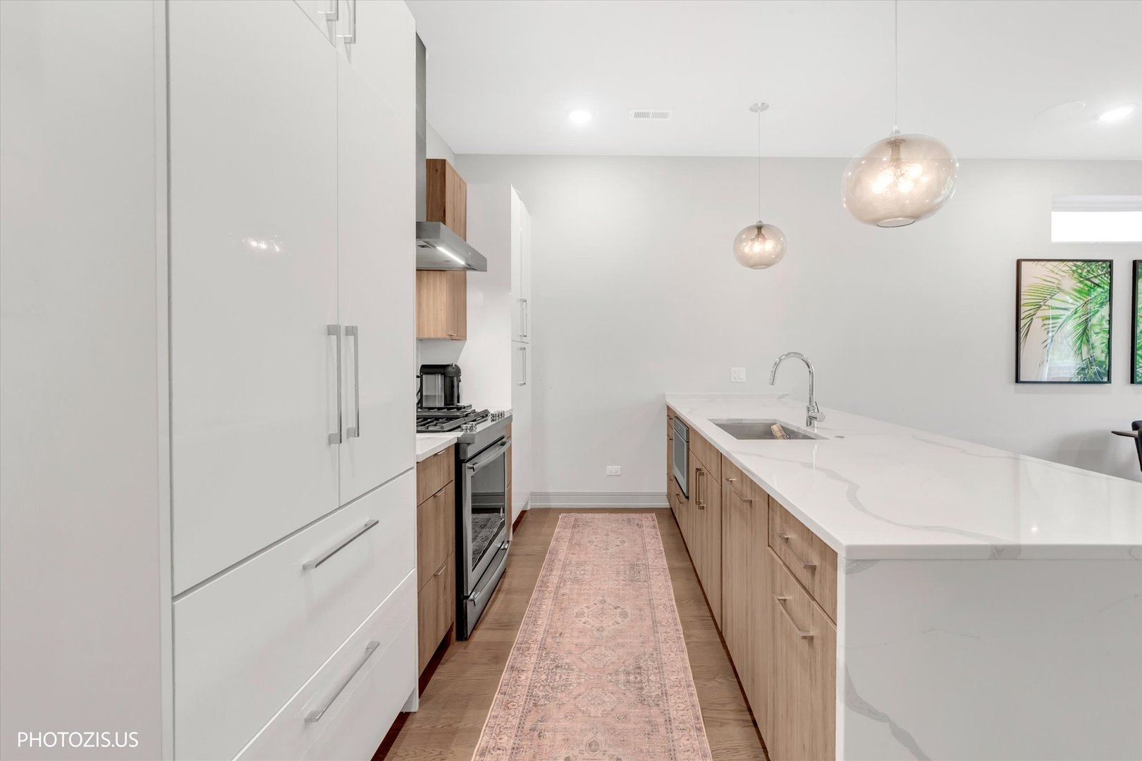 4956 North Western Avenue Chicago IL 60625