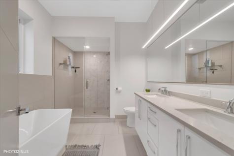 4956 North Western Avenue Chicago IL 60625