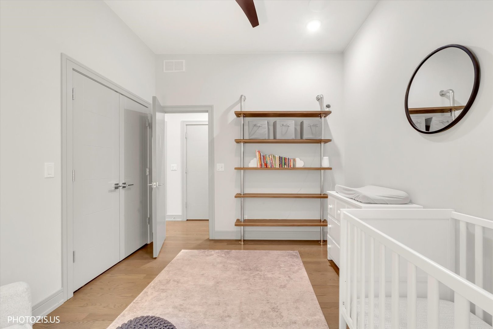 4956 North Western Avenue Chicago IL 60625