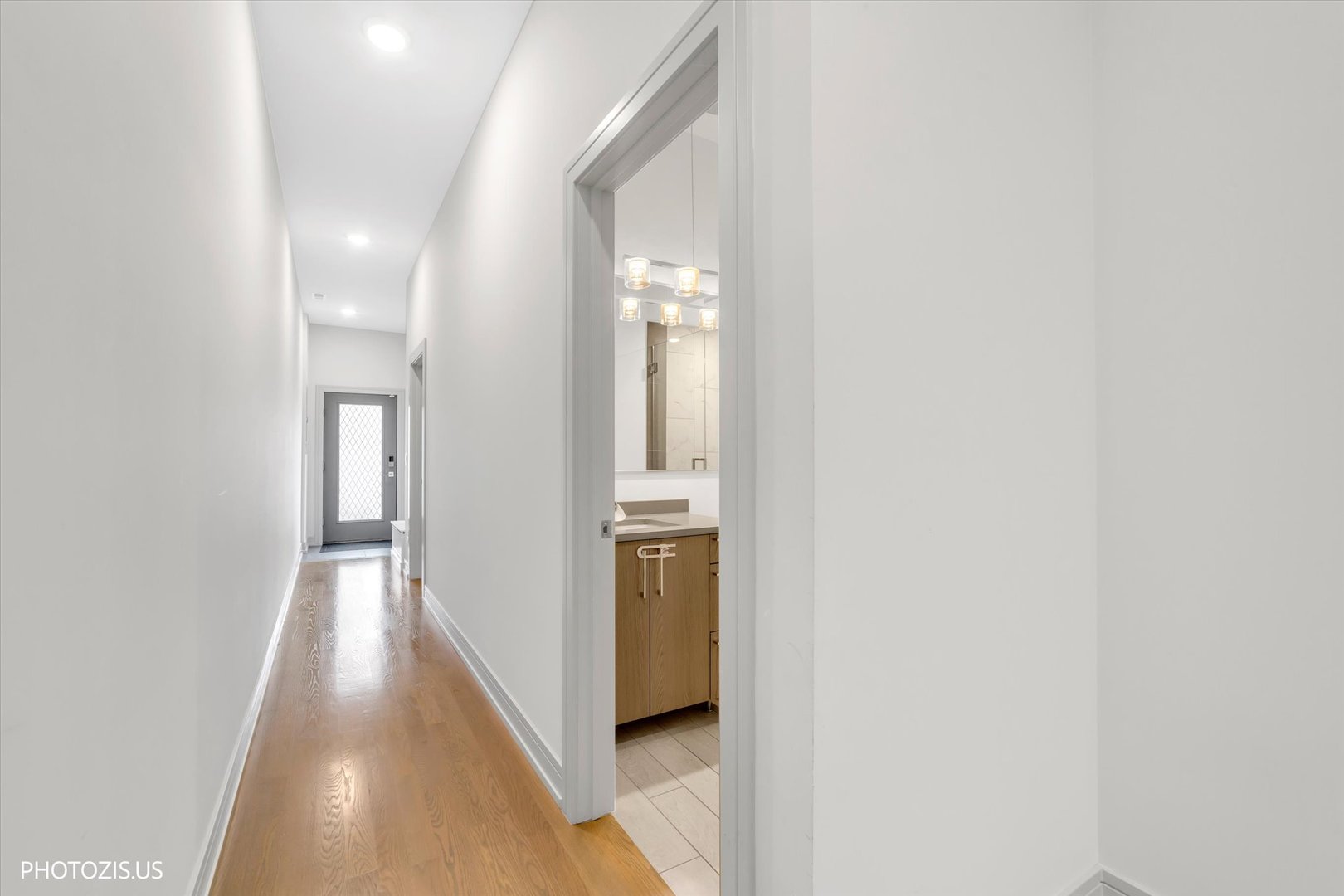 4956 North Western Avenue Chicago IL 60625