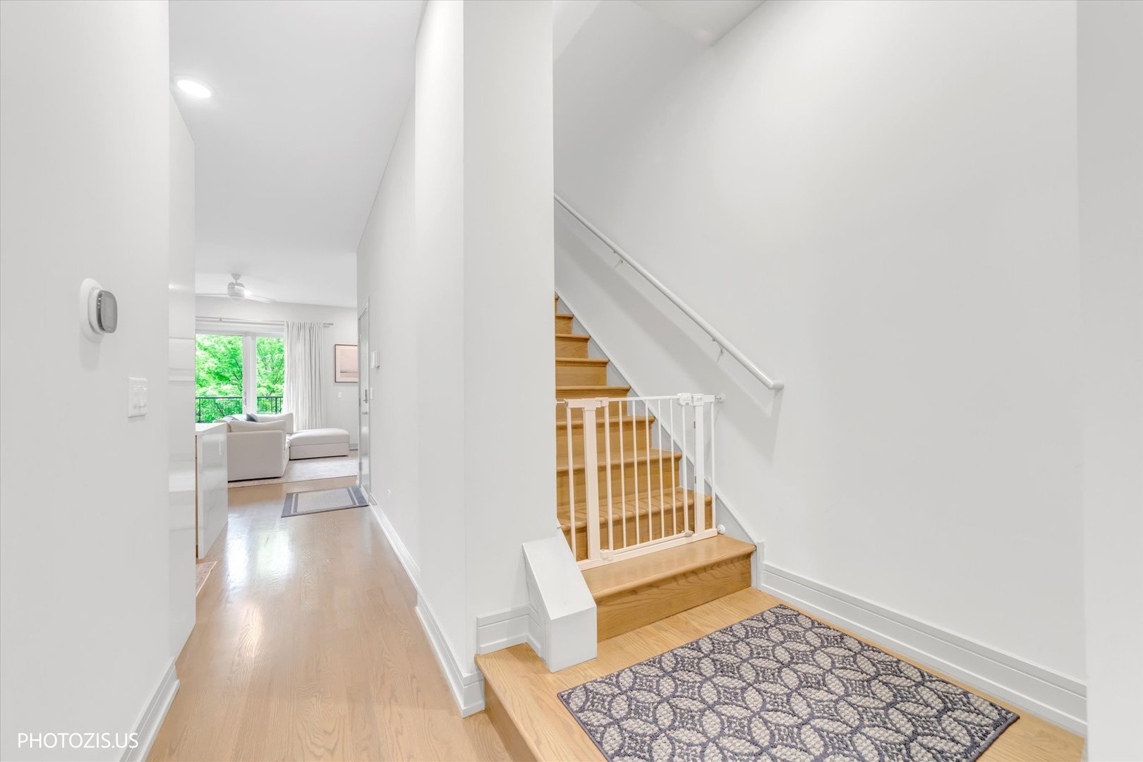 4956 North Western Avenue Chicago IL 60625