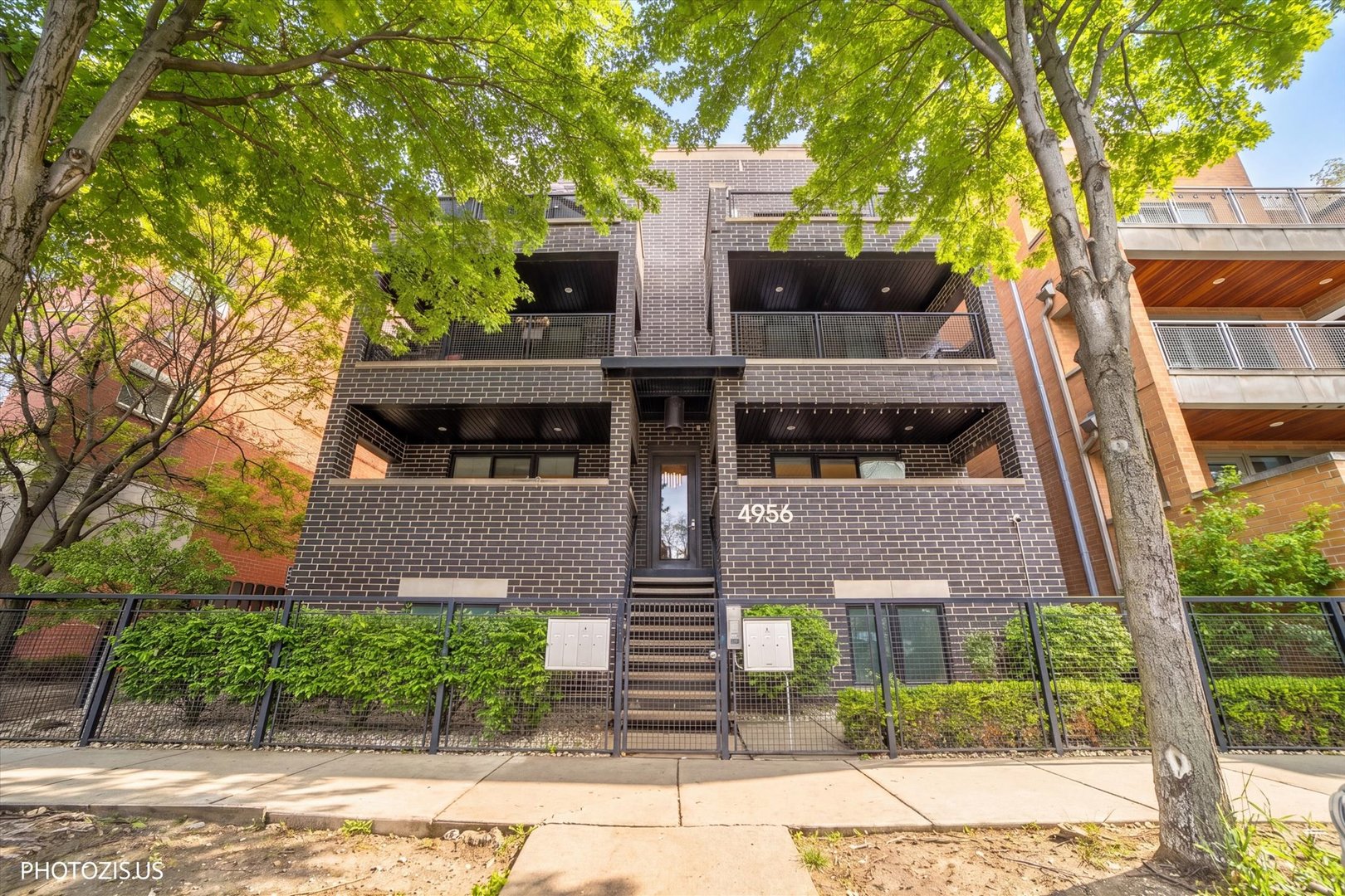 4956 North Western Avenue Chicago IL 60625
