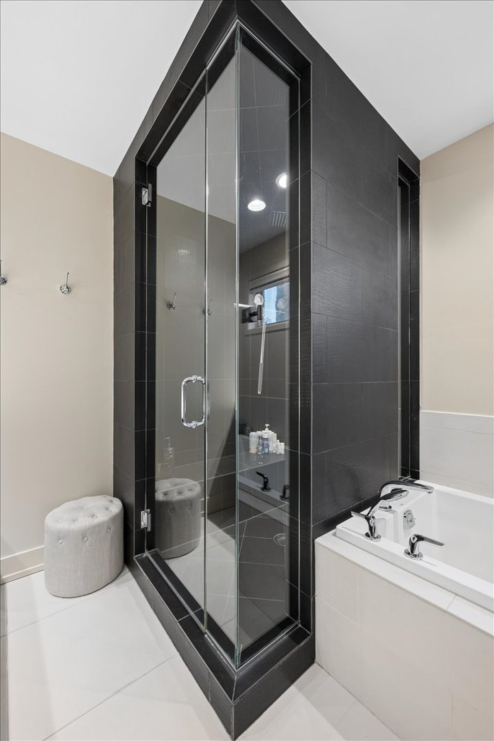 1622 West Julian Street Chicago IL 60622