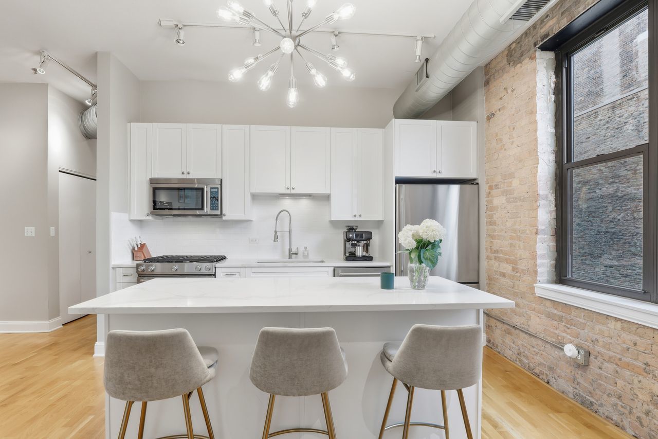 23 North Green Street Chicago IL 60607