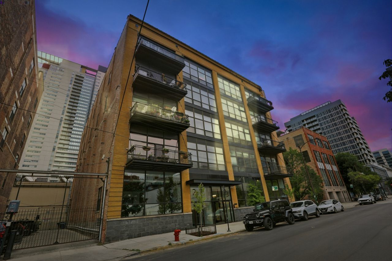 23 North Green Street Chicago IL 60607