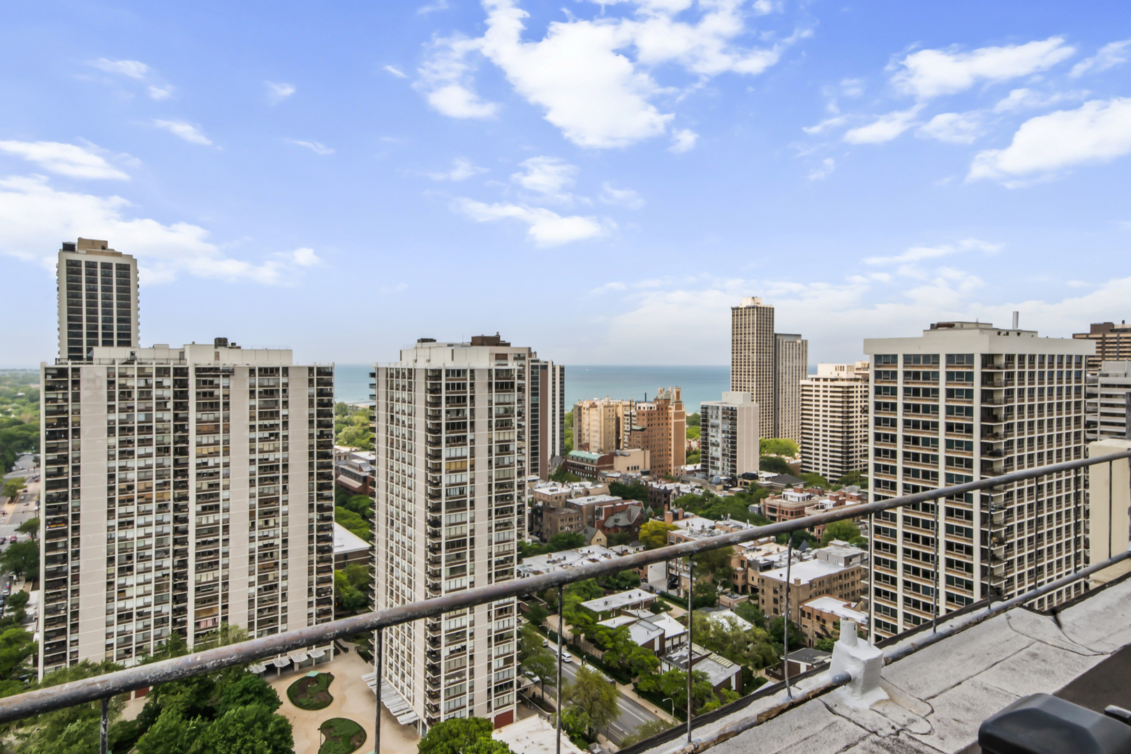 1360 North Sandburg Terrace Chicago IL 60610