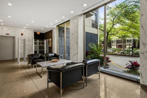 1360 North Sandburg Terrace Chicago IL 60610