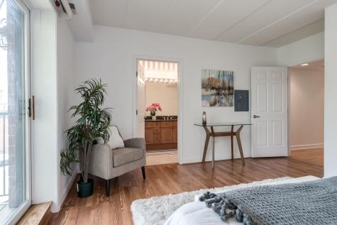 5362 West Lawrence Avenue Chicago IL 60630