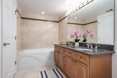 5362 West Lawrence Avenue Chicago IL 60630