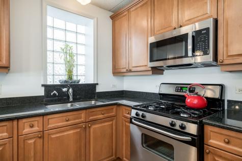 5362 West Lawrence Avenue Chicago IL 60630