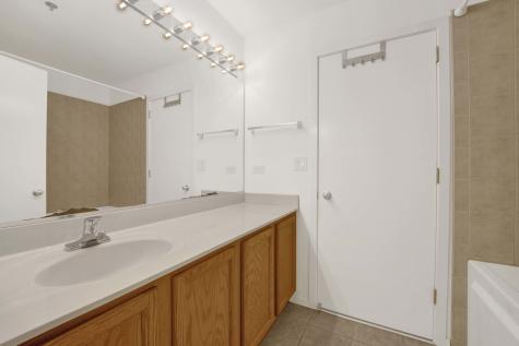 1000 East 53rd Street Chicago IL 60615