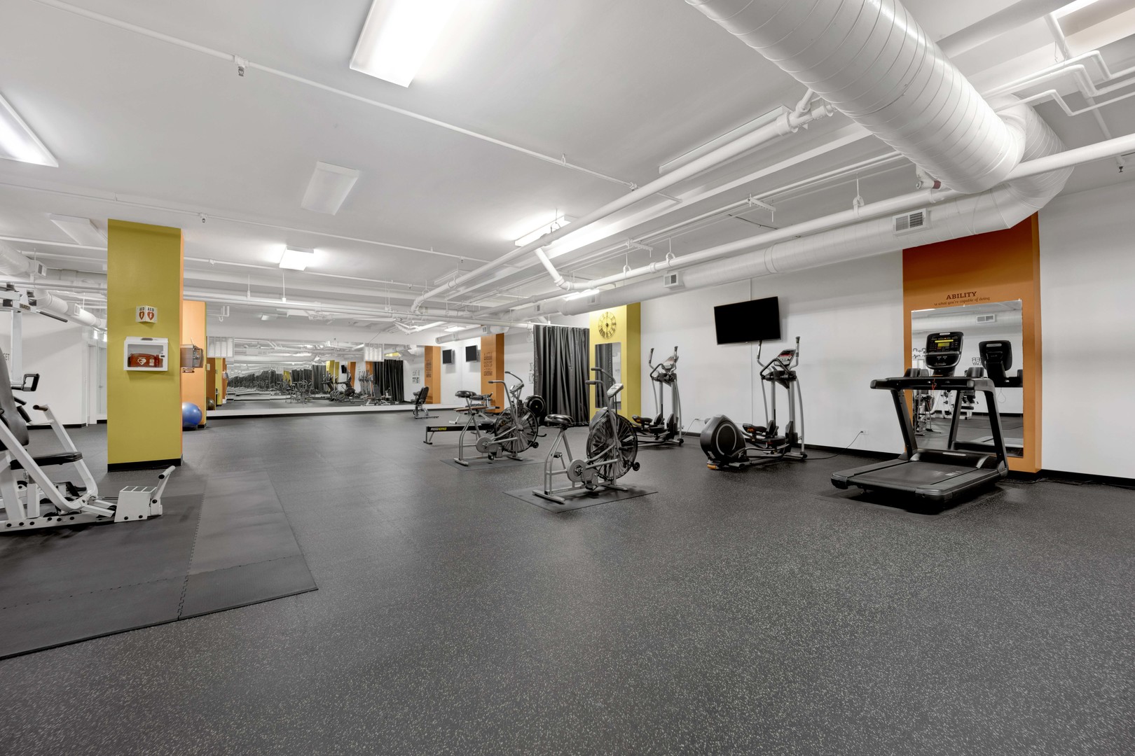 1000 East 53rd Street Chicago IL 60615
