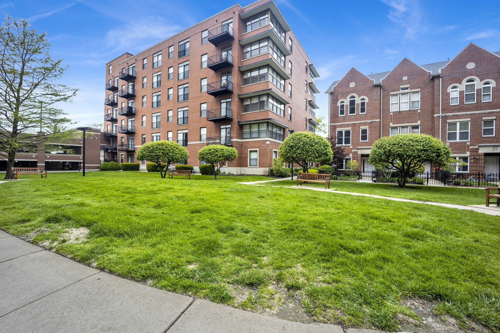 1000 East 53rd Street Chicago IL 60615