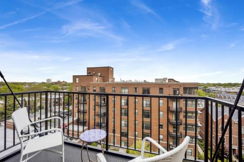 1000 East 53rd Street Chicago IL 60615