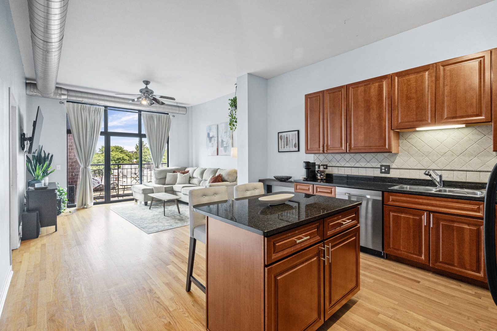 4011 North Francisco Avenue Chicago IL 60618