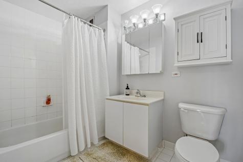 2 East Erie Street Chicago IL 60611
