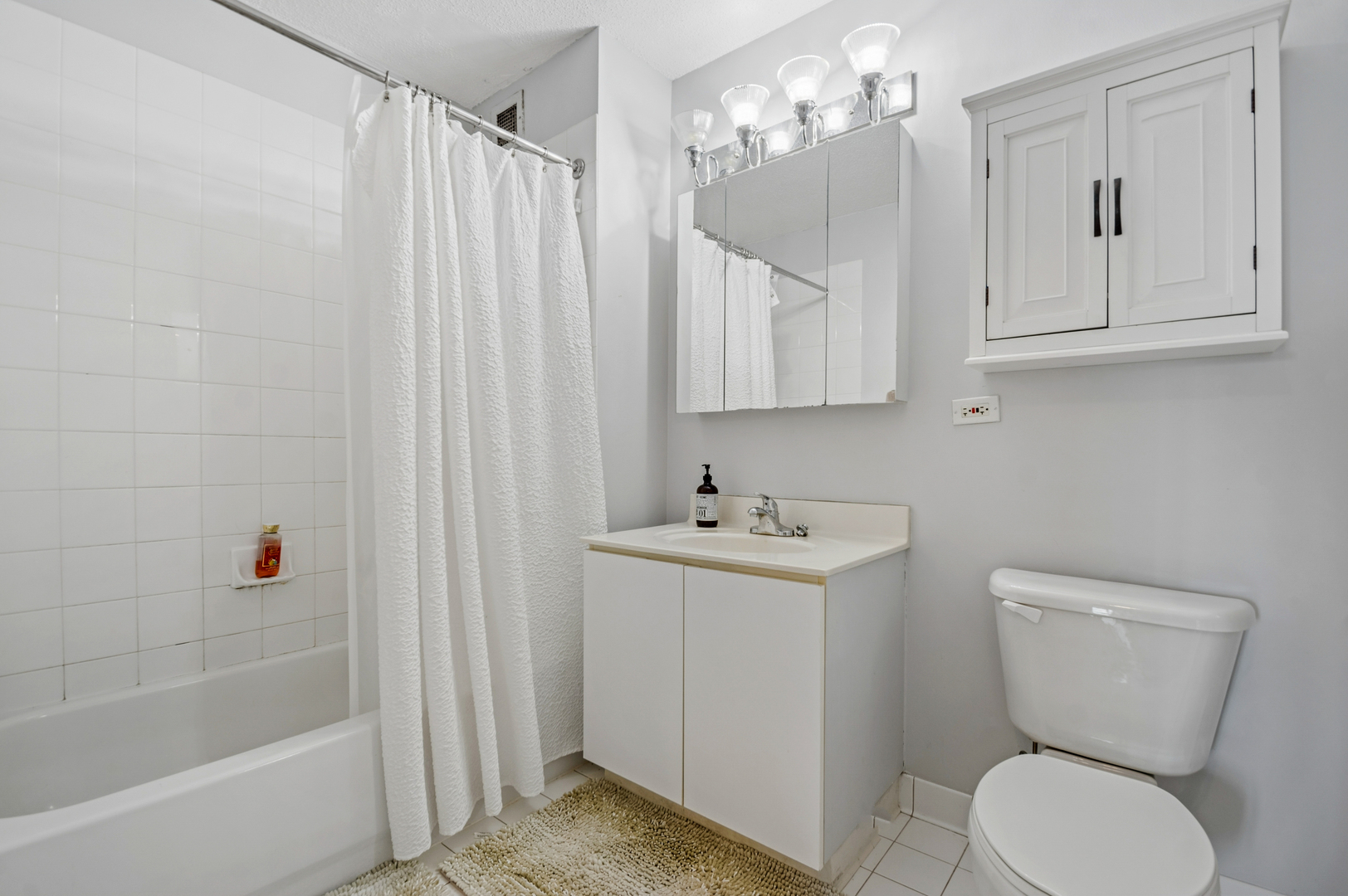 2 East Erie Street Chicago IL 60611