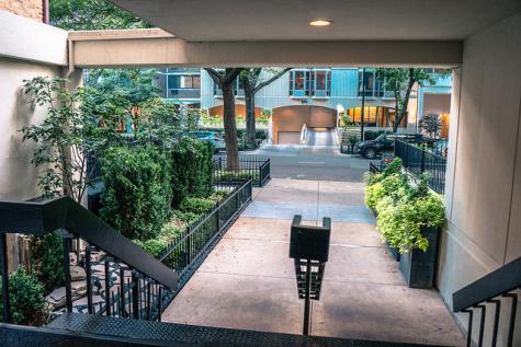 1339 North Dearborn Street Chicago IL 60610