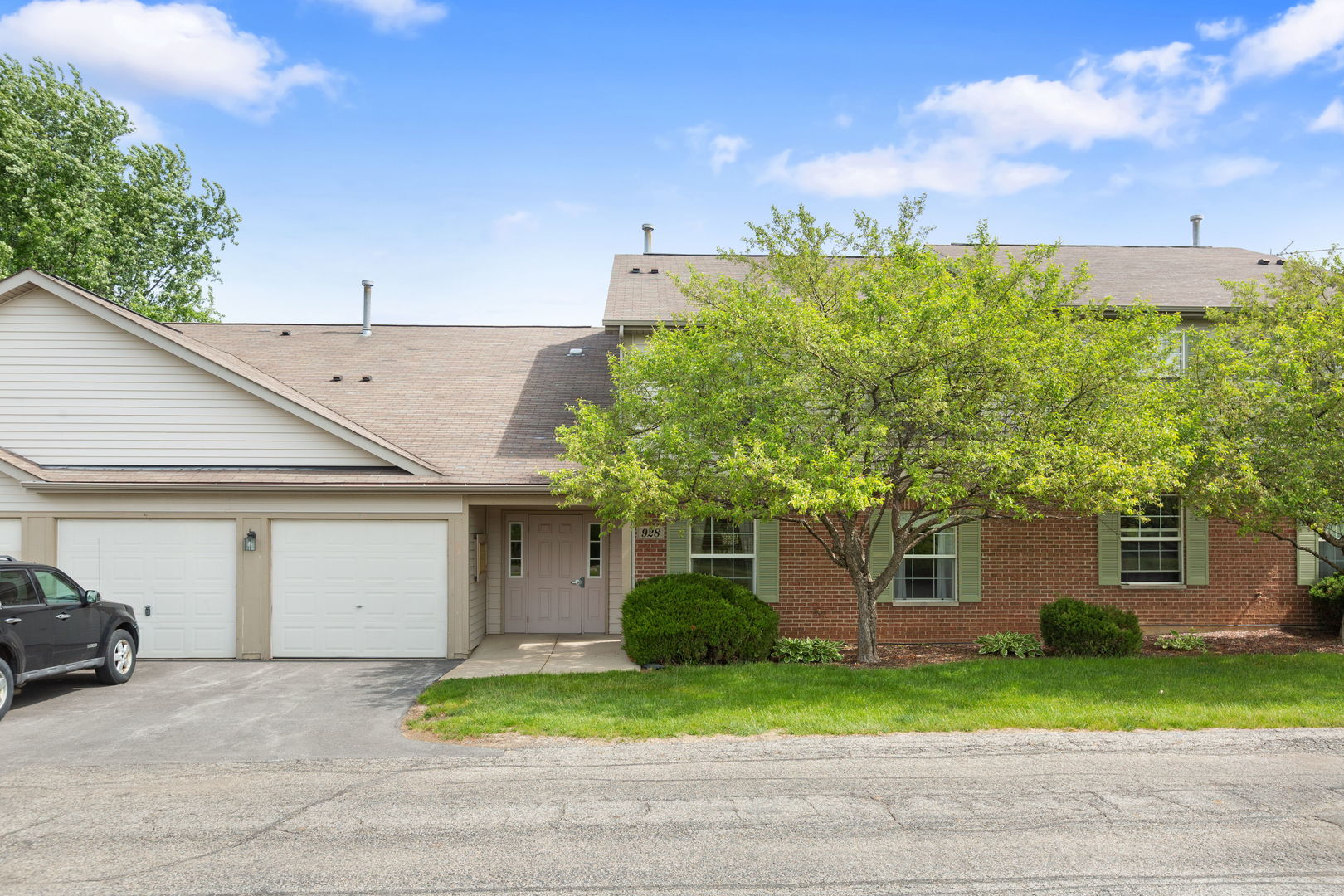 928 North Village Drive Round Lake Beach IL 60073