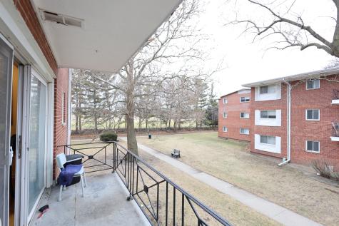 10111 Old Orchard Court Skokie IL 60076