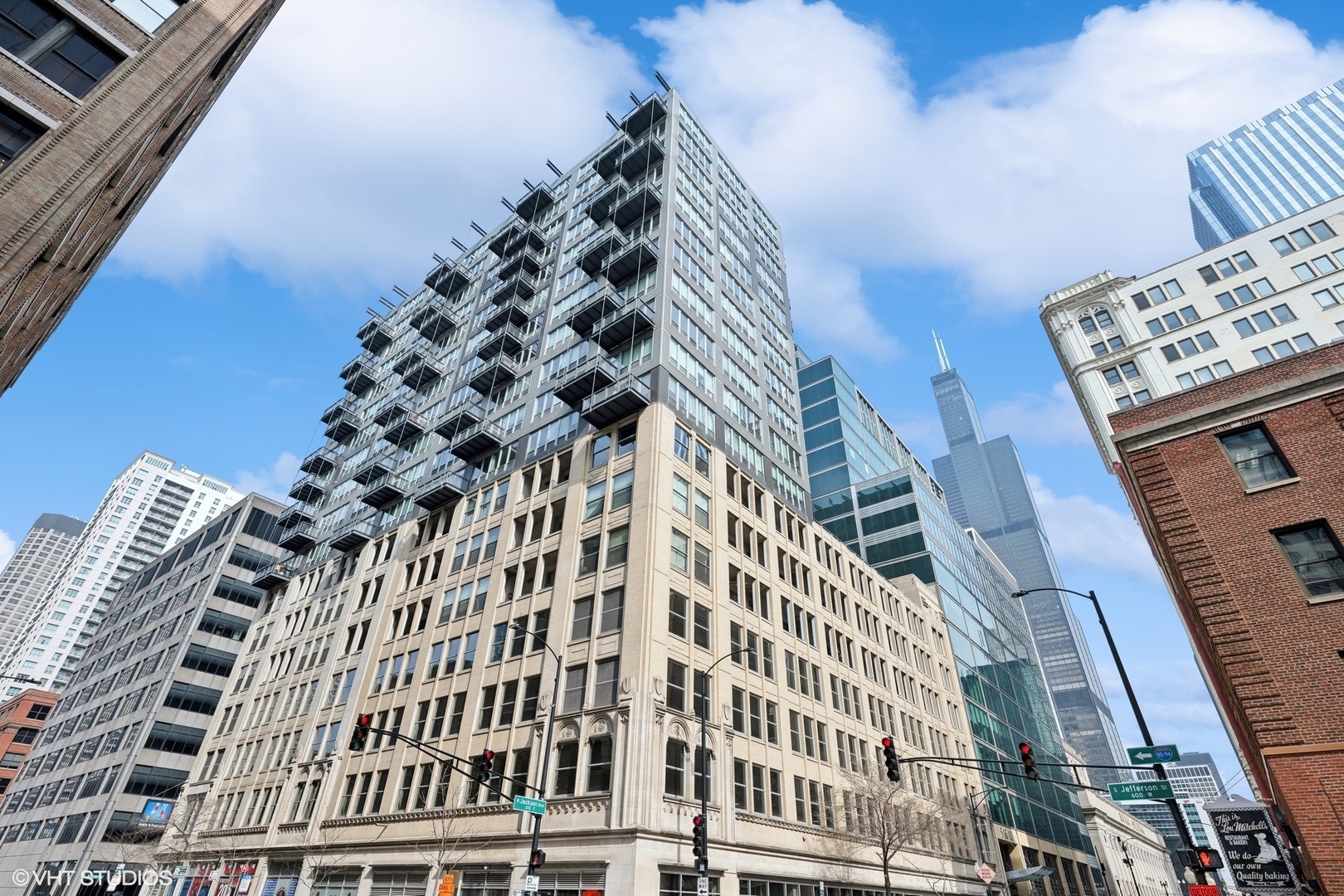 565 West Quincy Street Chicago IL 60661