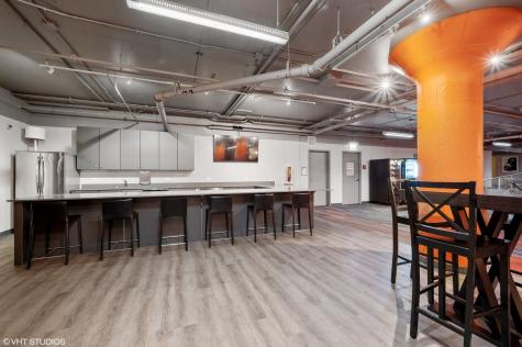 565 West Quincy Street Chicago IL 60661