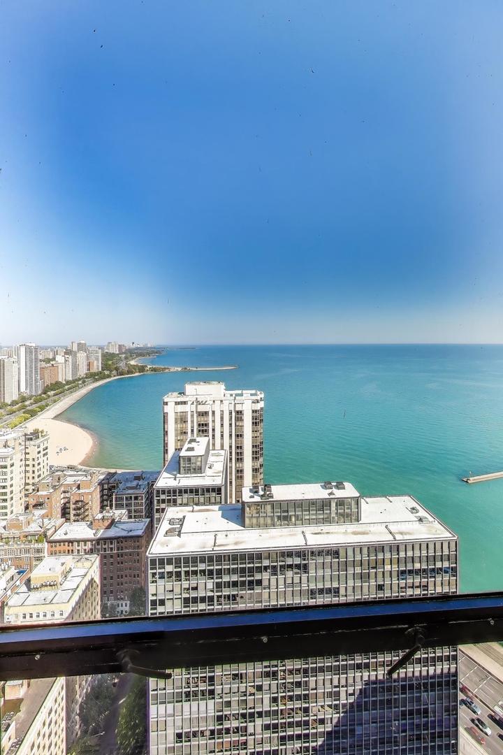 260 East Chestnut Street Chicago IL 60611