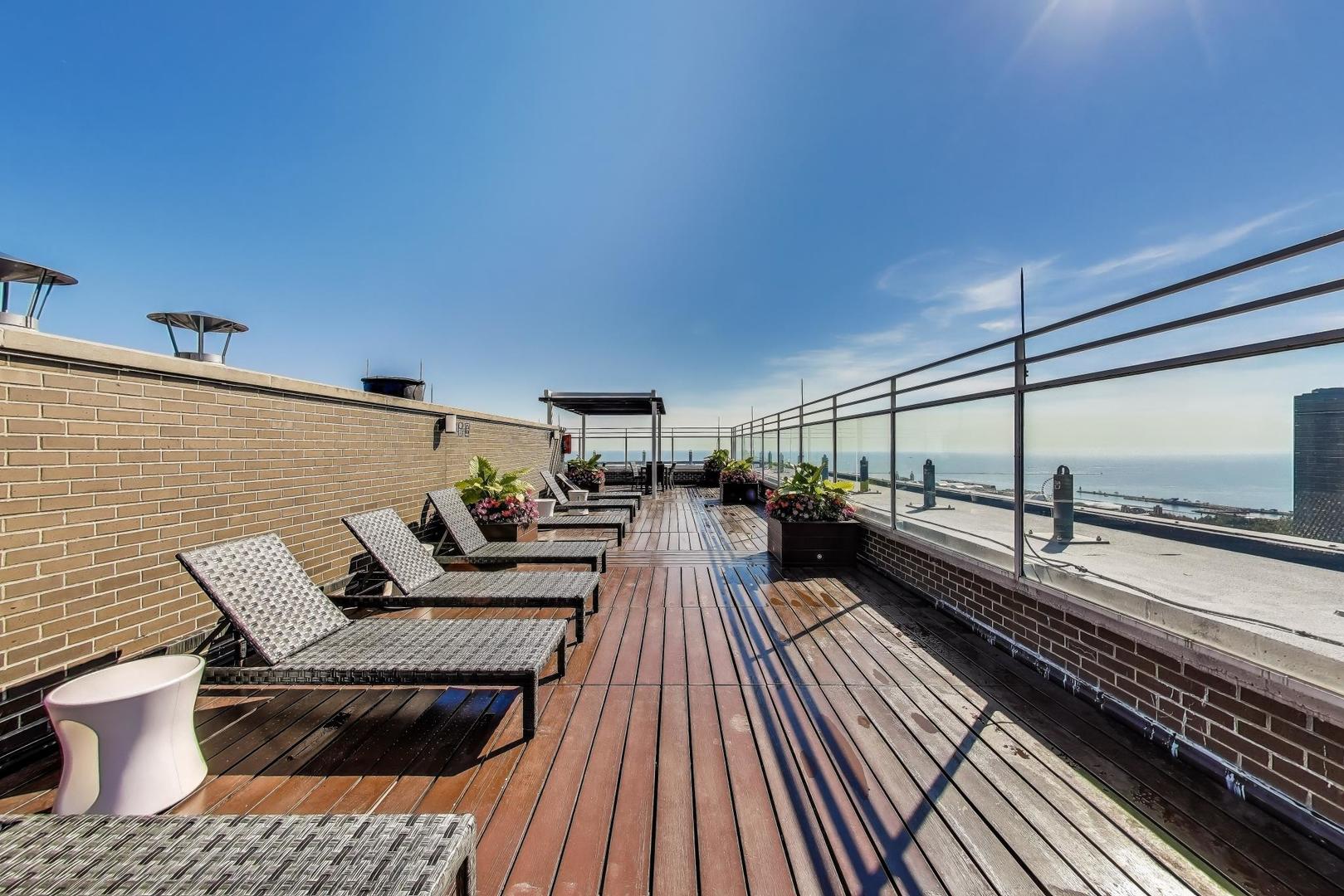 260 East Chestnut Street Chicago IL 60611