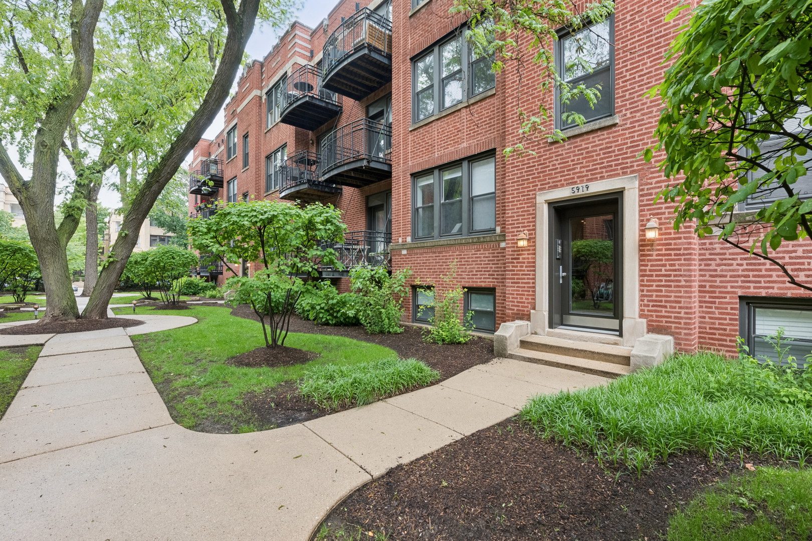 5919 North Paulina Street Chicago IL 60660