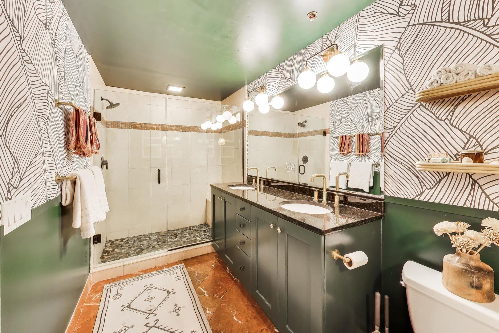 3946 North Ravenswood Avenue Chicago IL 60613