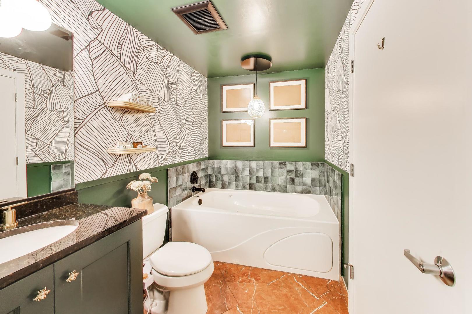 3946 North Ravenswood Avenue Chicago IL 60613