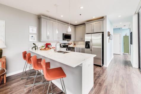 3946 North Ravenswood Avenue Chicago IL 60613