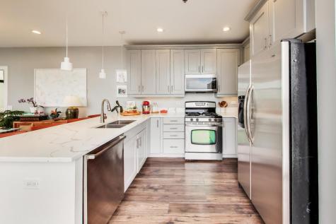3946 North Ravenswood Avenue Chicago IL 60613