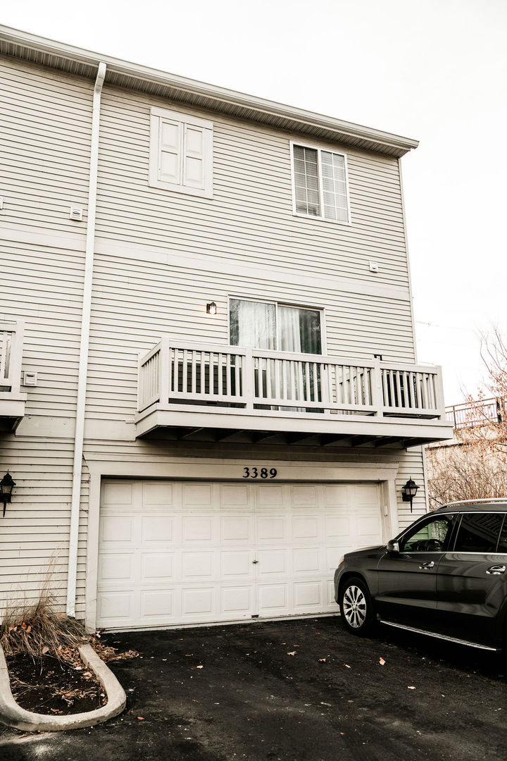 3389 Ravinia Circle Aurora IL 60504