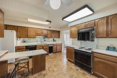 1671 Mission Hills Road Northbrook IL 60062