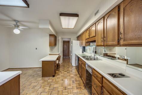 1671 Mission Hills Road Northbrook IL 60062