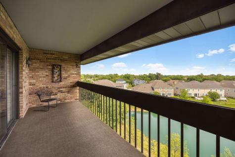 1671 Mission Hills Road Northbrook IL 60062