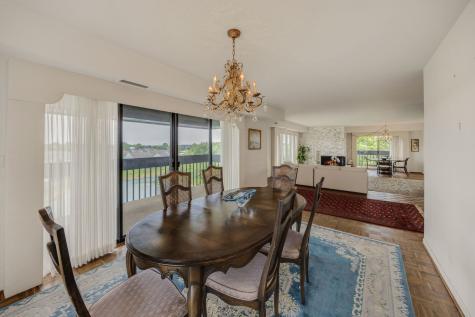 1671 Mission Hills Road Northbrook IL 60062