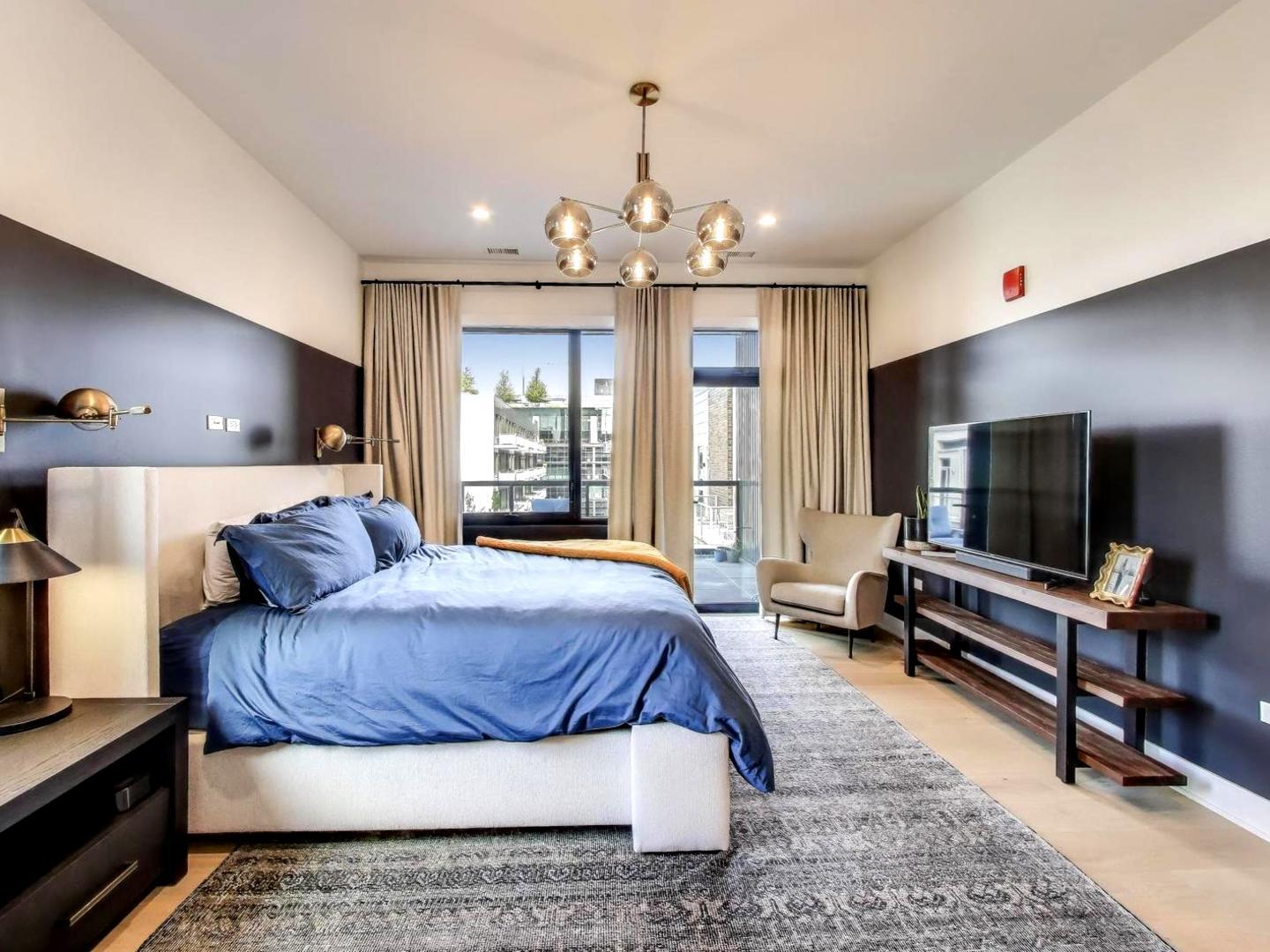 6 North Carpenter Street Chicago IL 60607