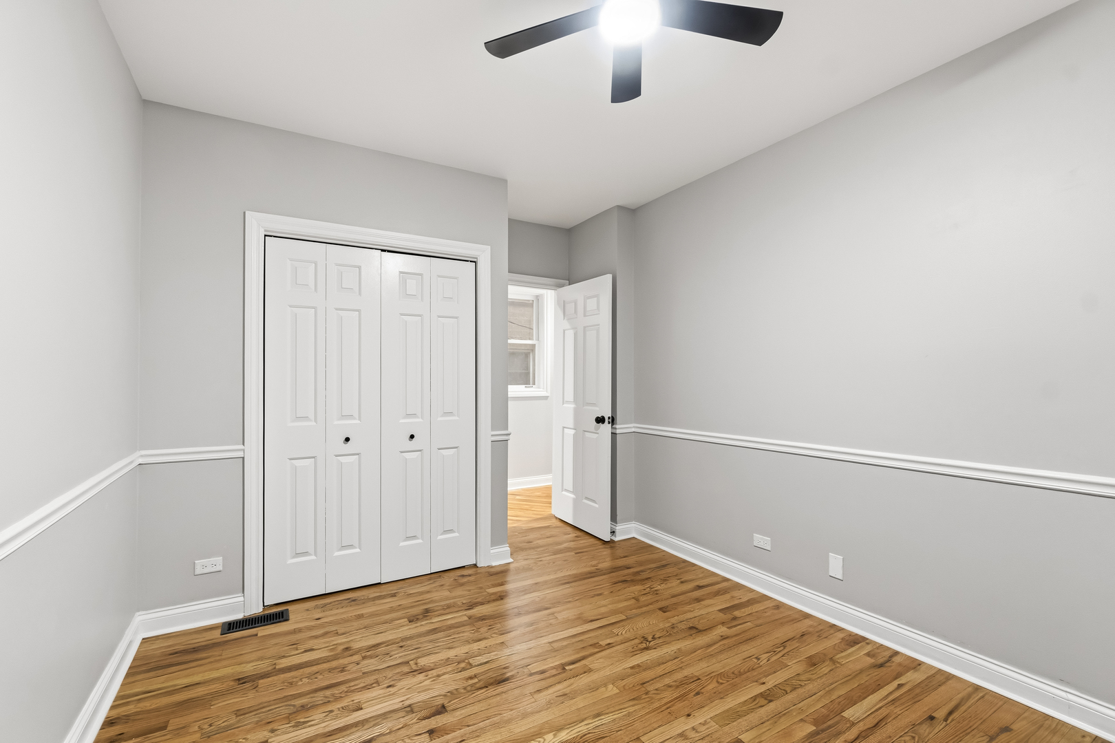 1531 West Oakdale Avenue Chicago IL 60657