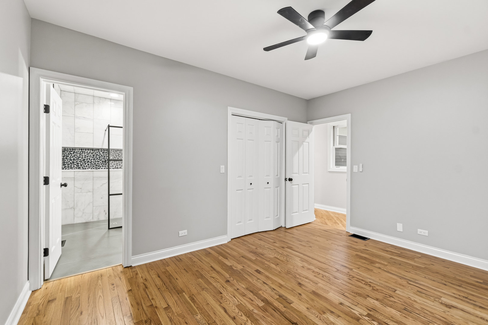 1531 West Oakdale Avenue Chicago IL 60657