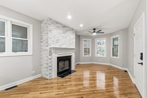 1531 West Oakdale Avenue Chicago IL 60657