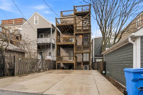 1531 West Oakdale Avenue Chicago IL 60657