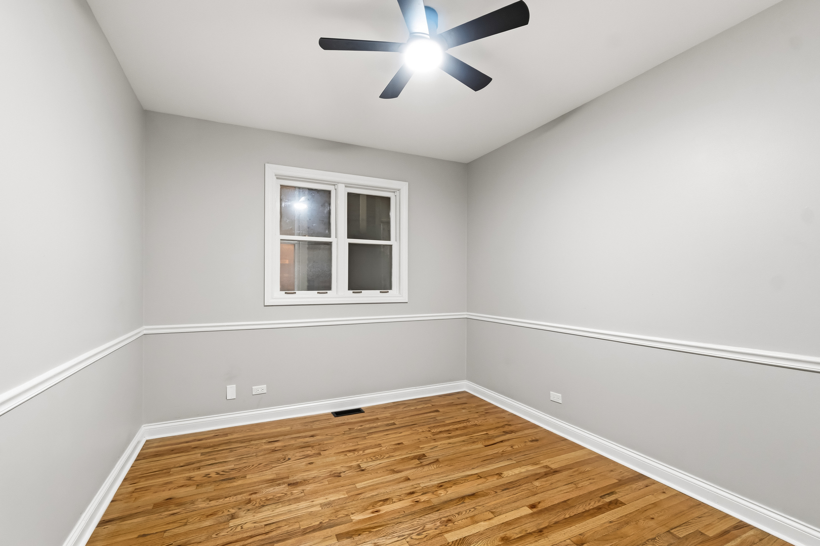 1531 West Oakdale Avenue Chicago IL 60657