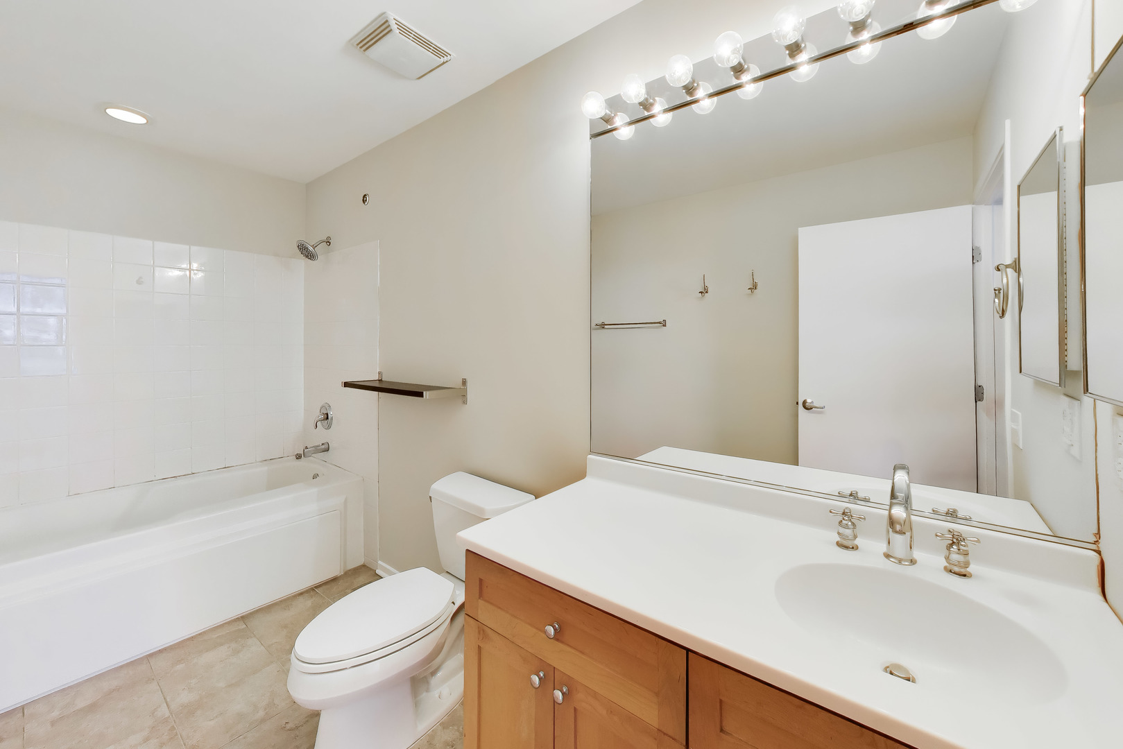 1631 South Michigan Avenue Chicago IL 60616