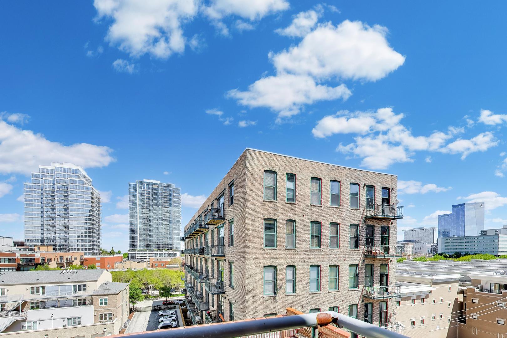 1631 South Michigan Avenue Chicago IL 60616