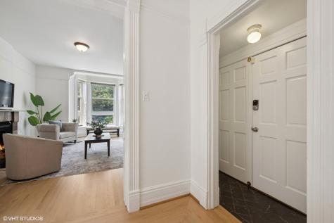 1411 North Wells Street Chicago IL 60610
